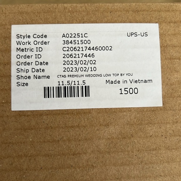 Converse All Star customized “Just Married “ “Mr.” Low top shoes - Picture 4 of 7